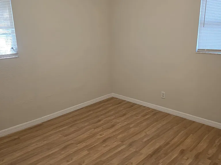 7175 Eudine Dr N — Photo 9