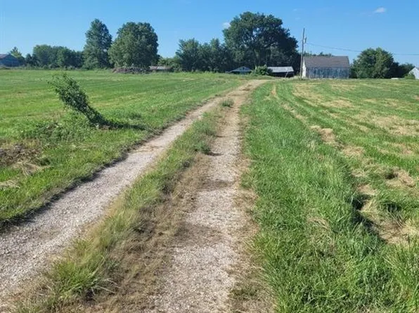 831 SW 58th Hwy, Centerview, MO 64019