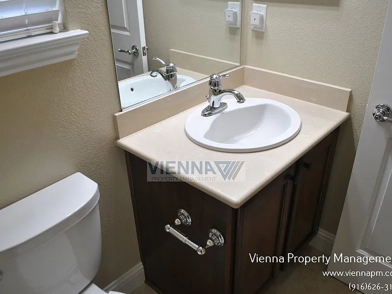 2101 Harpford Dr — Photo 22