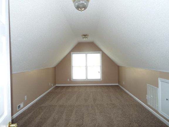 Bonus Room with Full Bath