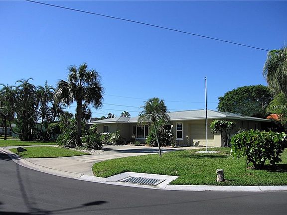 4th image of 110 Harbor Dr Unit C