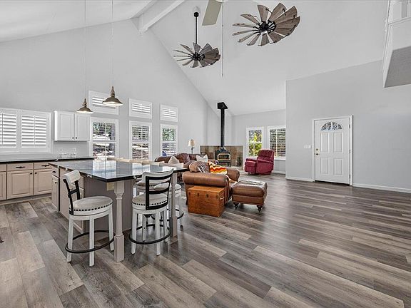 3rd image of 31489 Gold Nugget Ln