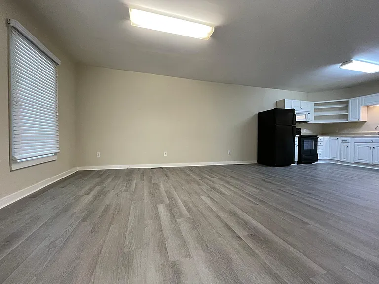 442 Greenleaf St — Photo 5