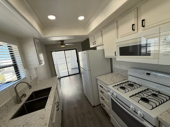 16885 Lynn Ln APT 17, Huntington Beach, CA 92649