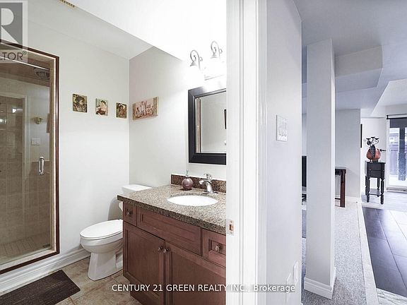 3rd image of 2010 Celeste St