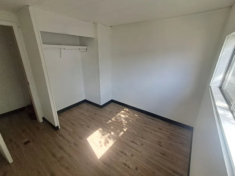 2303 S Greeley Hwy — Photo 18