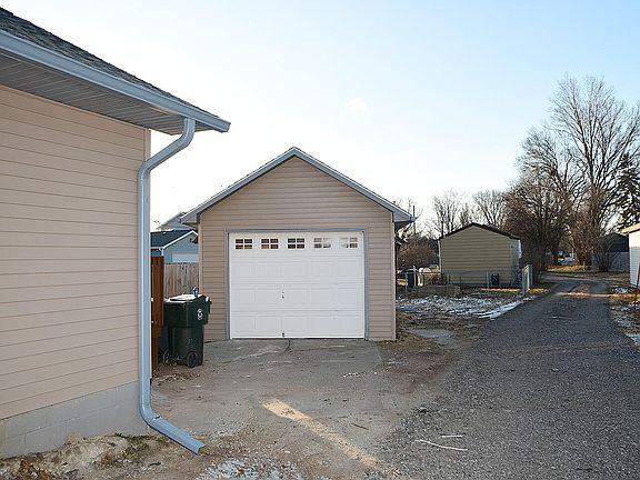 3rd image of 813 19th Ave