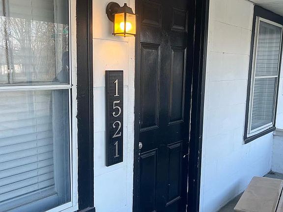 3rd image of 1521 E Legrande Ave