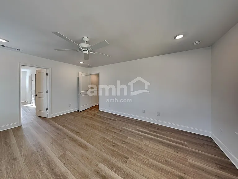 125 Hickory Pointe Rd — Photo 10