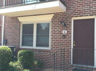 26 Academy Ln, Hampton, VA 23669