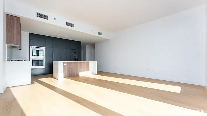 Rented by Nooklyn NYC LLC | media 98