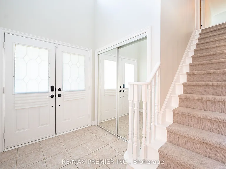 22 Laura Sabrina Dr — Photo 3