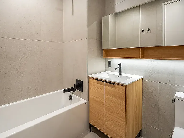 931 Carroll St #202D — Photo 9