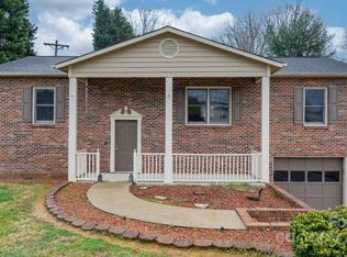2711 Jordan Pl, Hudson, NC 28638