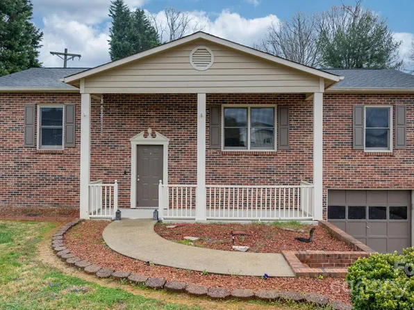 2711 Jordan Pl, Hudson, NC 28638