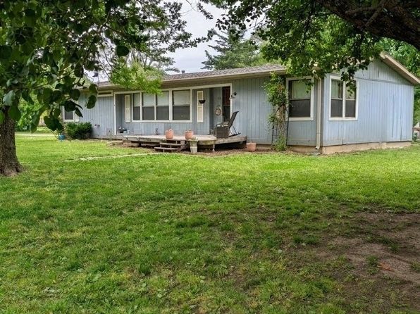 503 Regier Ave