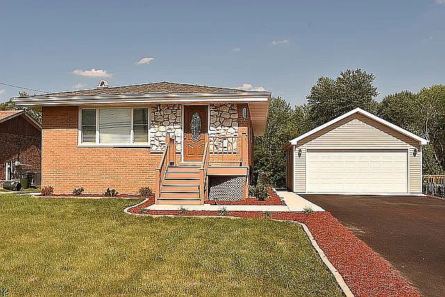 1st image of 16831 Forest Ave
