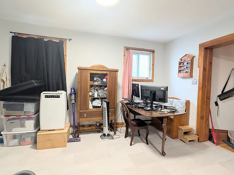 44 Spadina Ave #1 — Photo 9