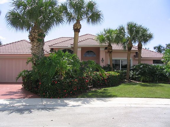 Talk about curb appeal! 