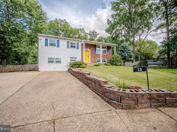 13 Carnegie Ct, Newark, DE 19713