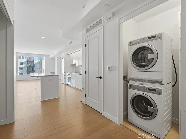 1050 S Grand Ave #708 — Photo 6