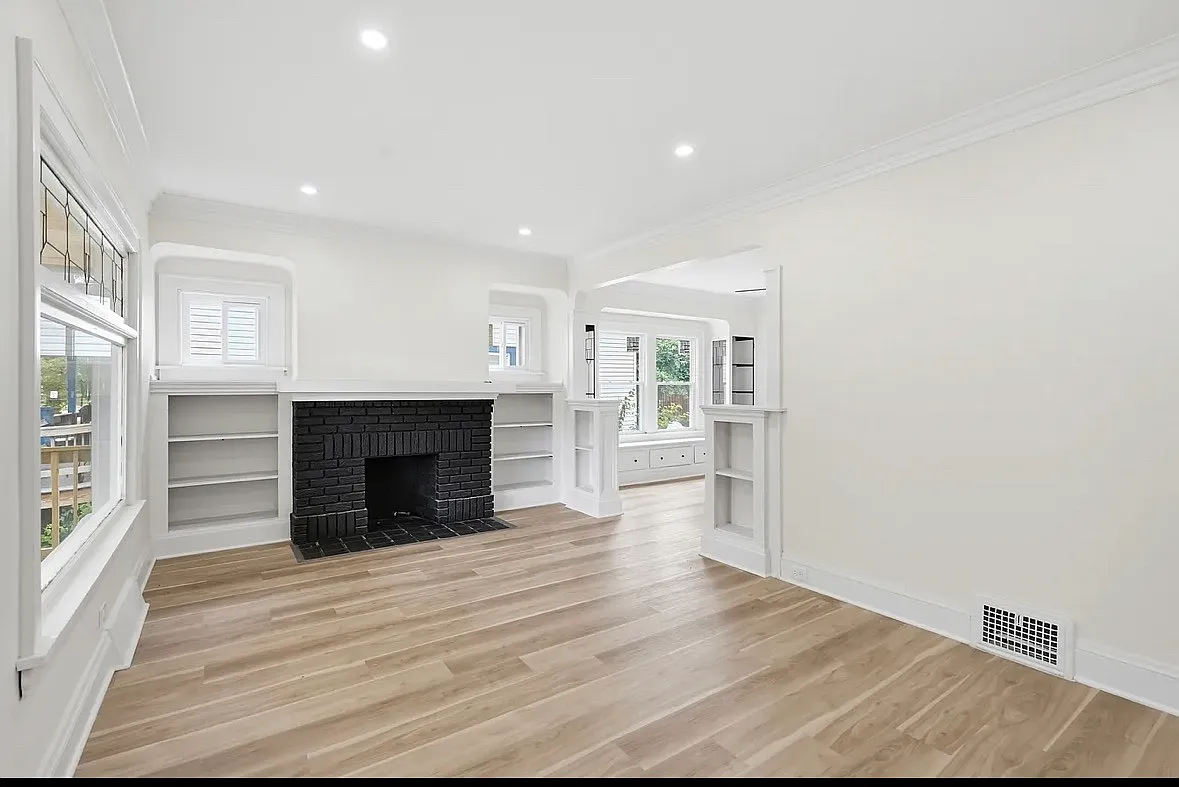 2 bed, $1,100 — Photo 2