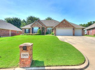 12428 Elizabeth Dr, Midwest City, OK 73130