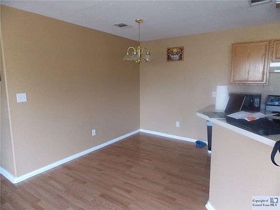 2nd image of 103/105 Long Ln