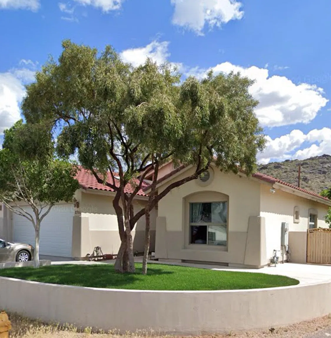 E Caldwell St, Phoenix — Photo 1