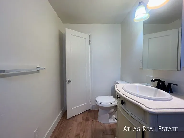 1457 Roberta St — Photo 6