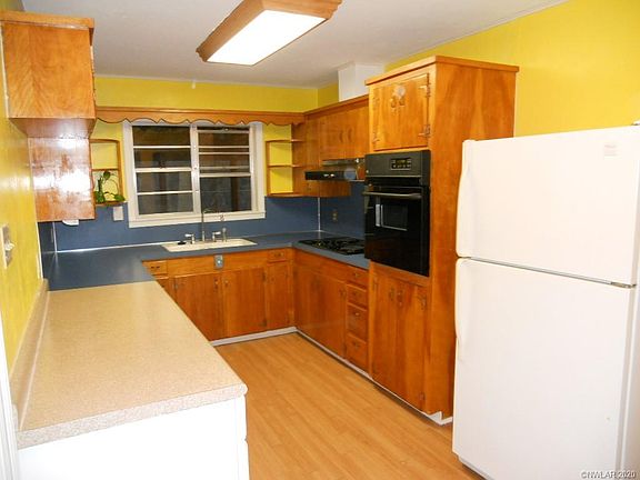 5th image of 1024 Gayle St
