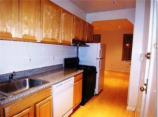 Rented by R New York | media 36