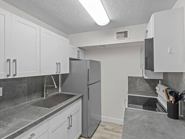 2000 N Congress Ave #K106, West Palm Beach, FL 33401