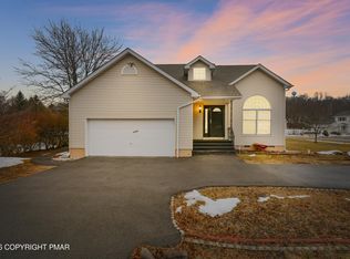 1100 Ehler St, Stroudsburg, PA 18360