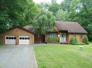 1054 Woodlyn Lane North, Honesdale, PA 18431