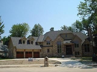 1st image of 2919 Waterfall Way
