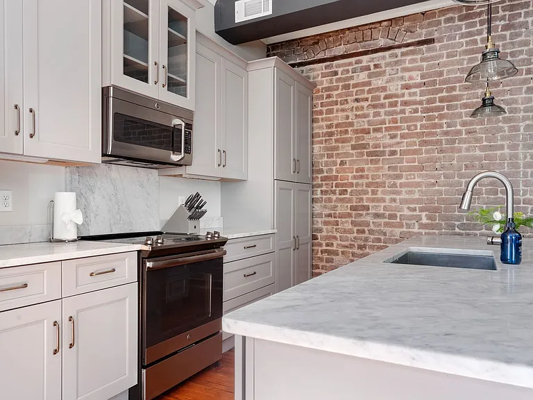 184 E Bay St #201 — Photo 16
