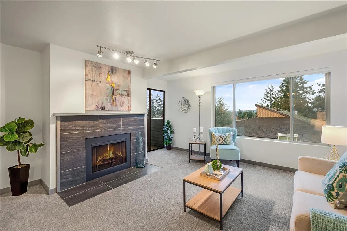 2 bed, 1010 sqft, $2,750 — Photo 4