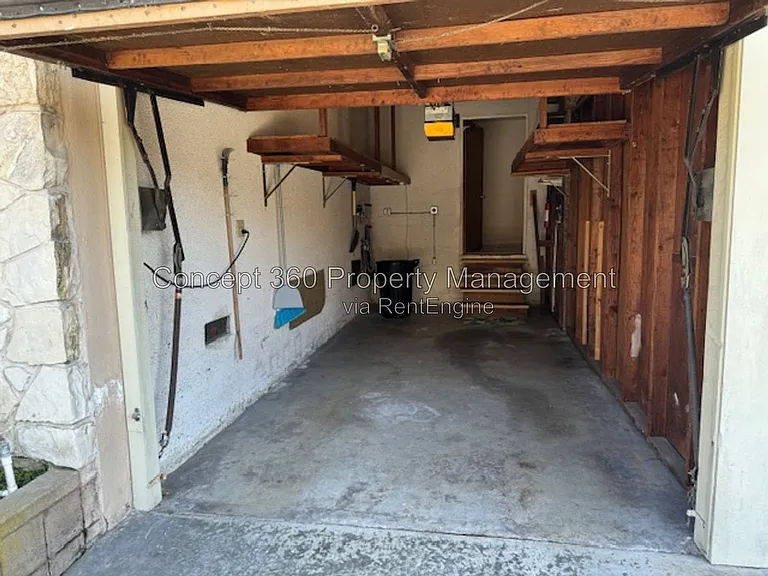 1604 E 2nd St #1H — Photo 47