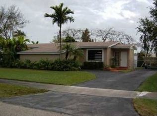 8810 SW 20th St, Miami, FL 33165