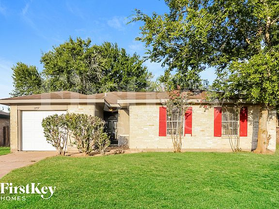2nd image of 12707 Glenhollow Dr