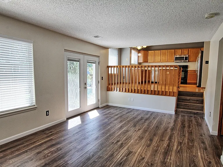 10732 Kimball St — Photo 8