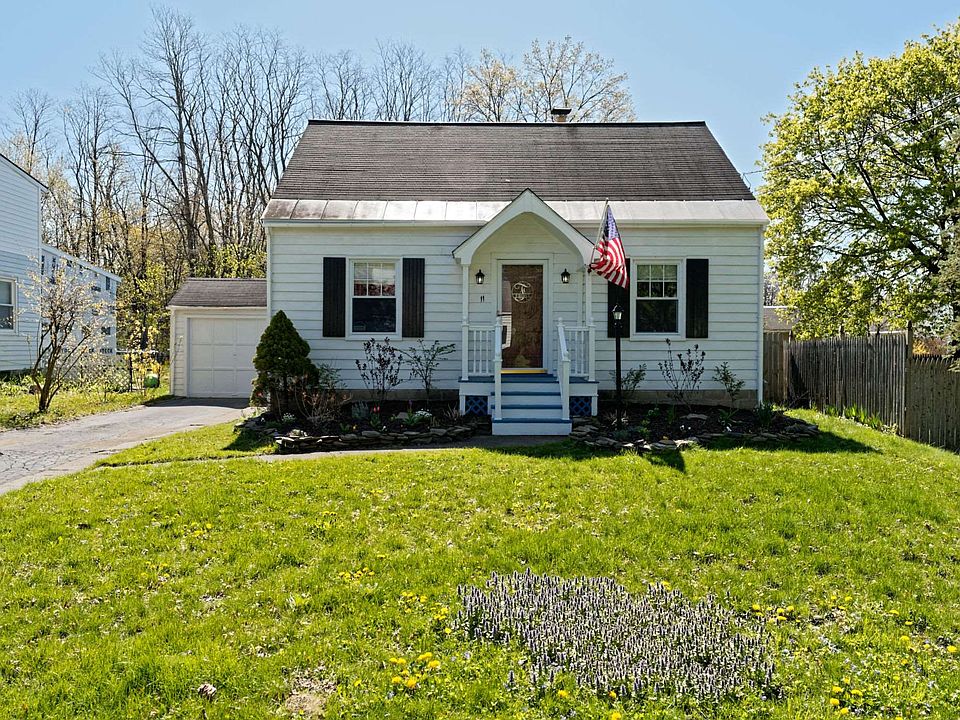 1st image of 11 Bartlett Pl