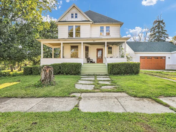 213 N Hunt St, Melvin, IL 60952