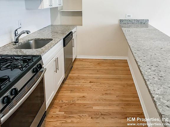 4th image of 2523.5 N Lincoln Ave #C2
