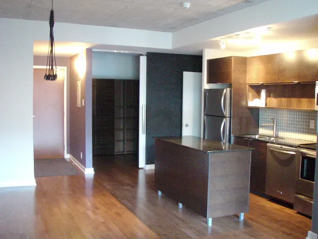 1 bed, 715 sqft, $2,350 — Photo 2