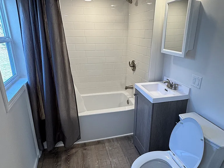 238 Pleasant St — Photo 6