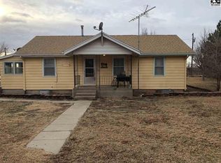 561 Pueblo Rd, Marquette, KS 67464