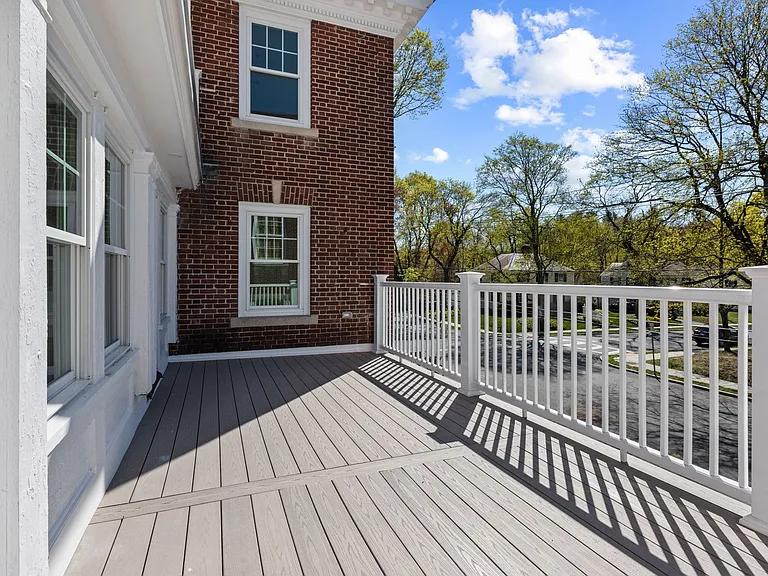 52 Balmoral St #MAIN — Photo 3
