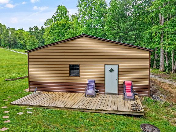 15th image of 610 Towee Falls Rd